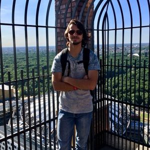 Meet your Posher, Quique